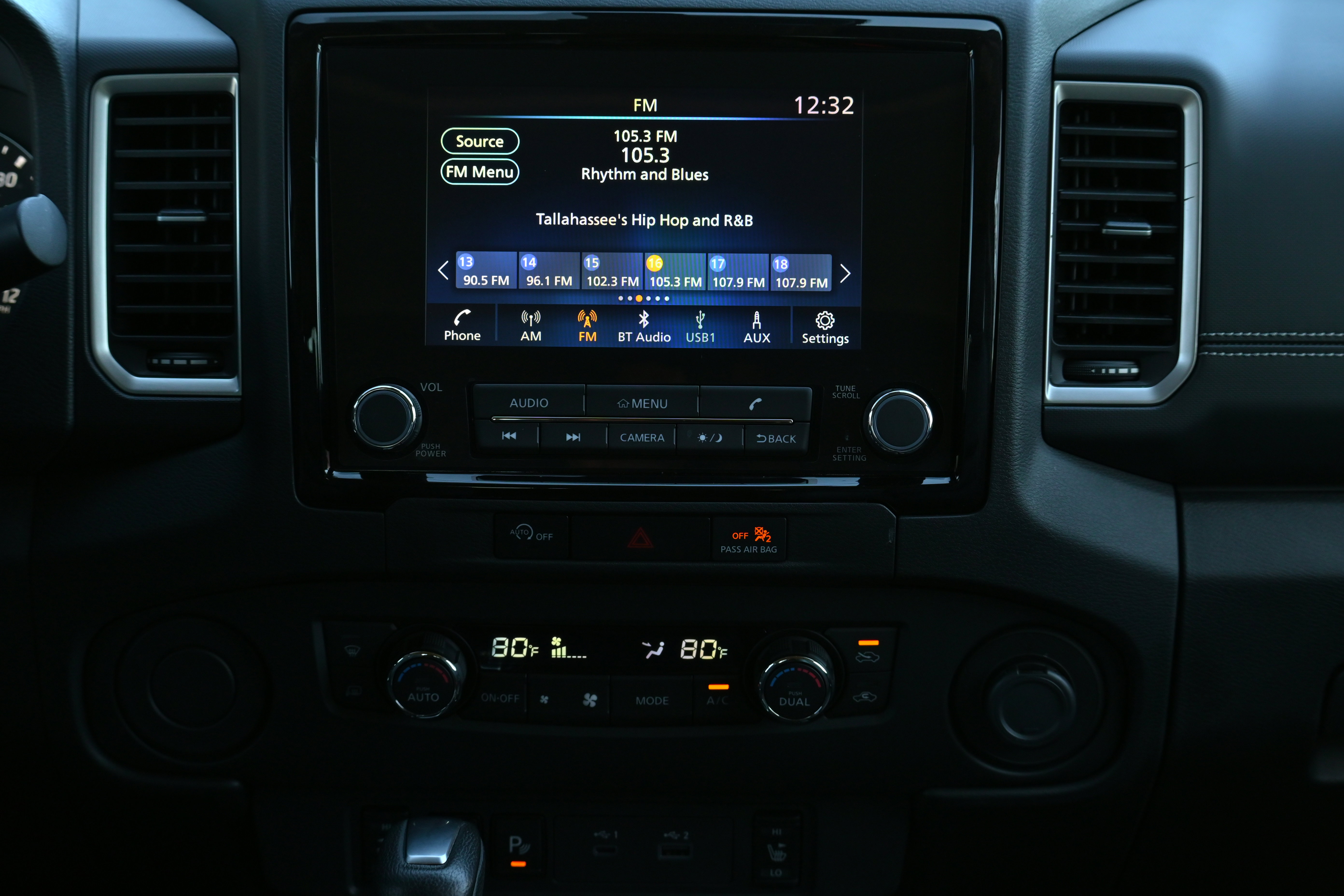 Used 2024 Nissan Frontier SL w/ Technology Package image 12