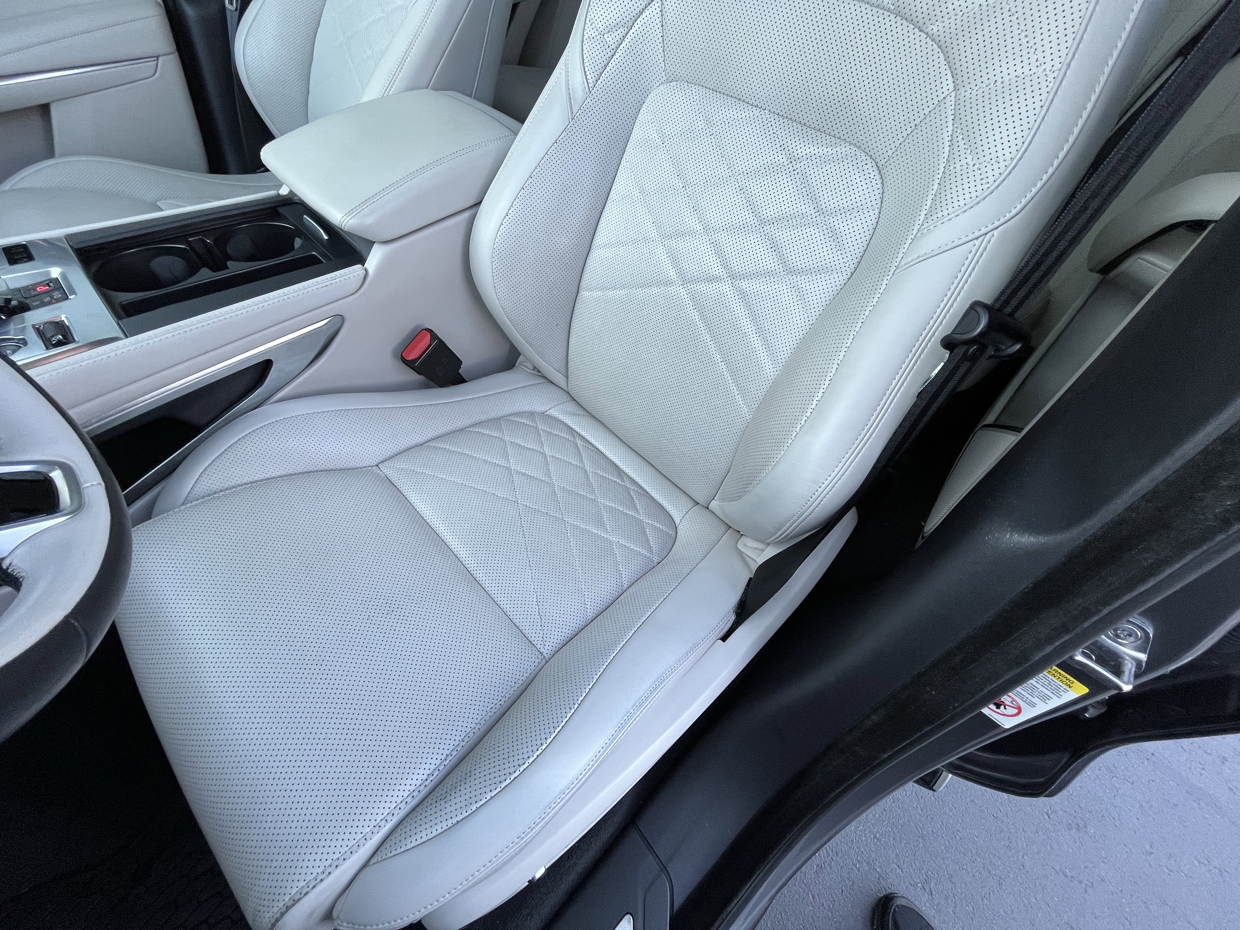 Certified 2023 Jaguar F-PACE S image 18