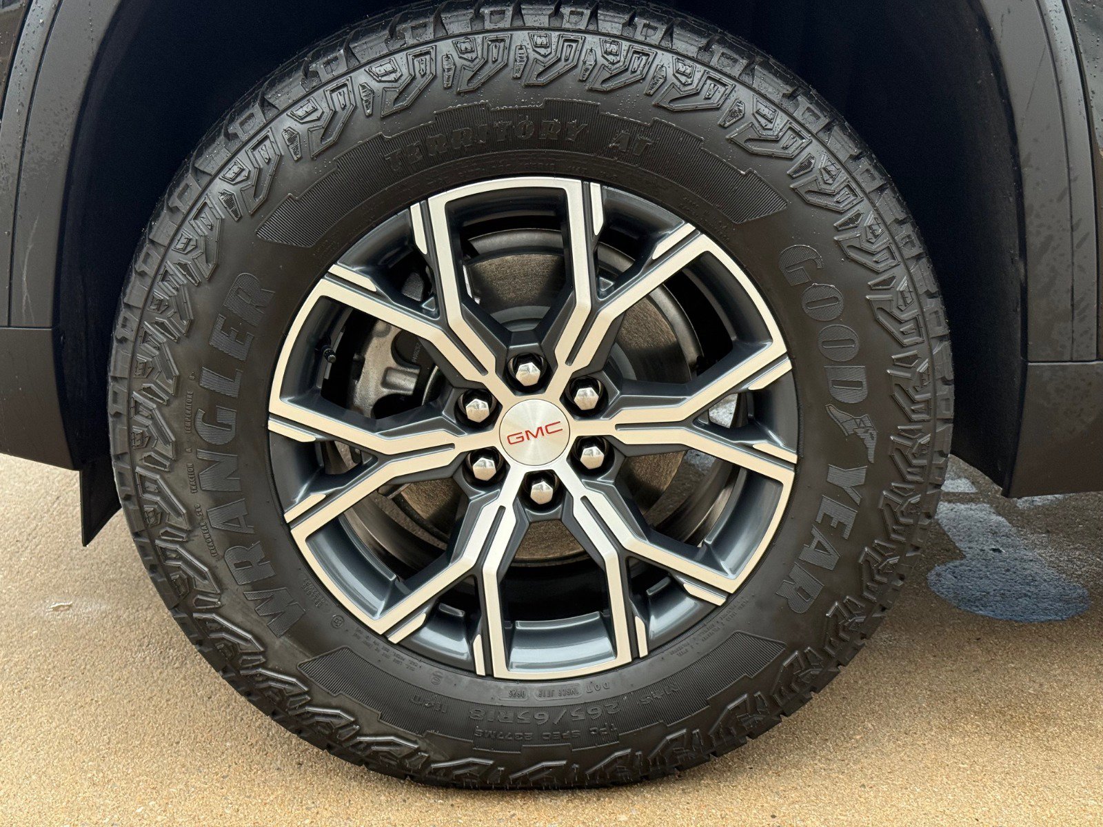 Certified 2025 GMC Acadia AT4 w/ Luxury Package image 6