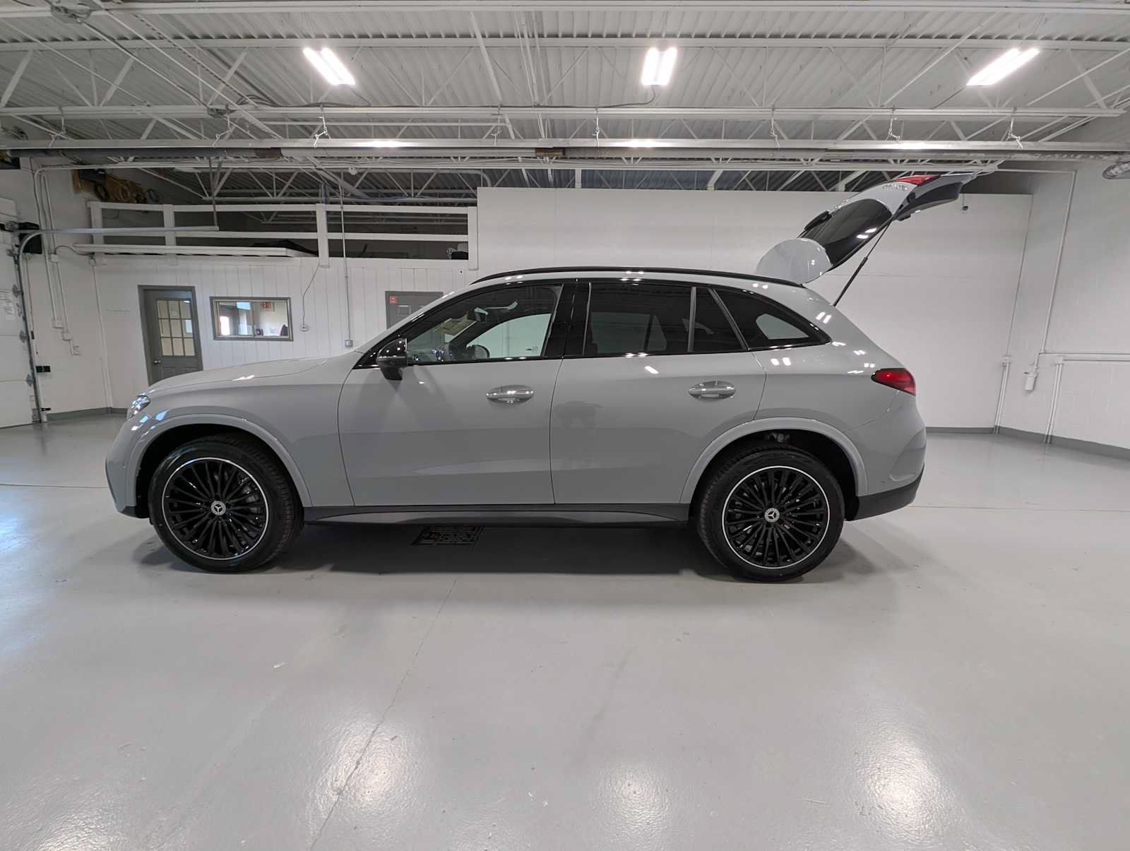 New 2026 Mercedes-Benz GLC 300 4MATIC image 10