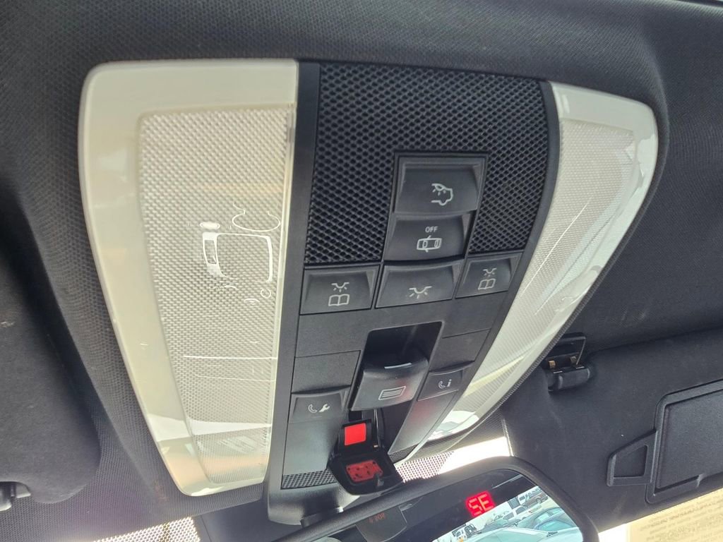 Used 2014 Mercedes-Benz C 250 Sedan image 25