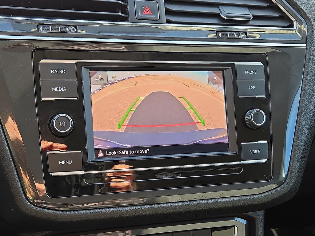 Used 2020 Volkswagen Tiguan S image 27