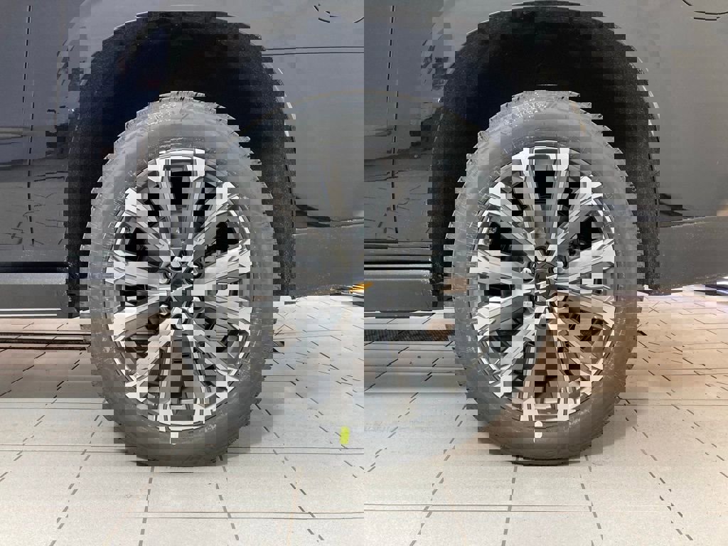 New 2026 Chevrolet Suburban High Country image 24