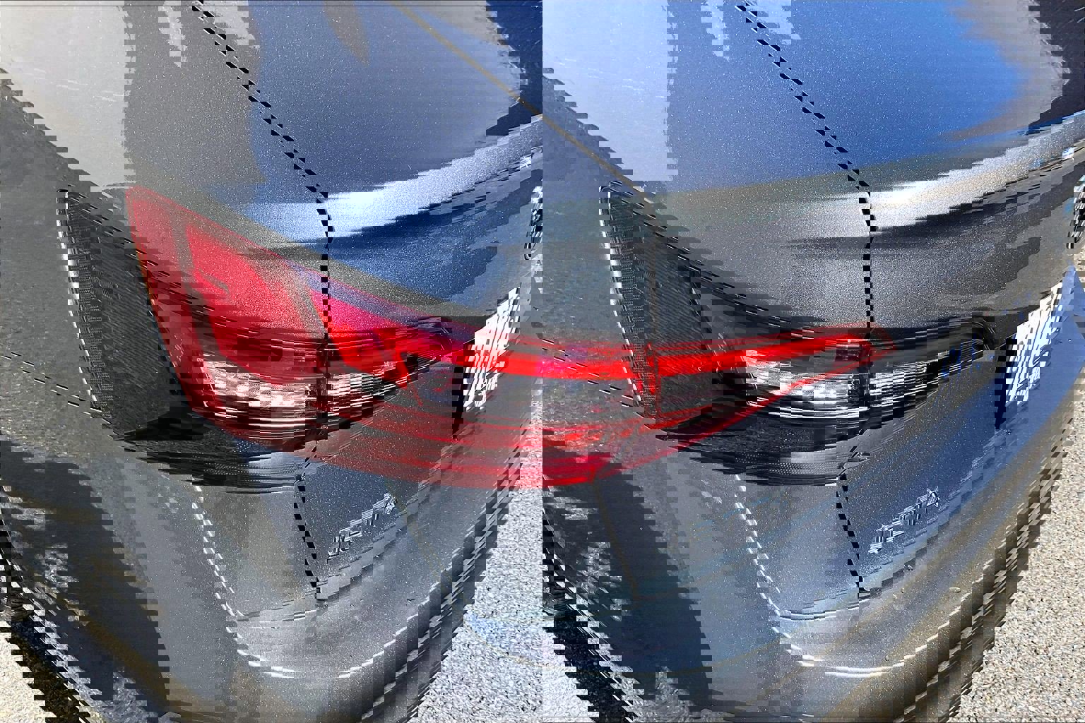 Certified 2024 Volkswagen Jetta SE w/ Panoramic Sunroof Package image 28