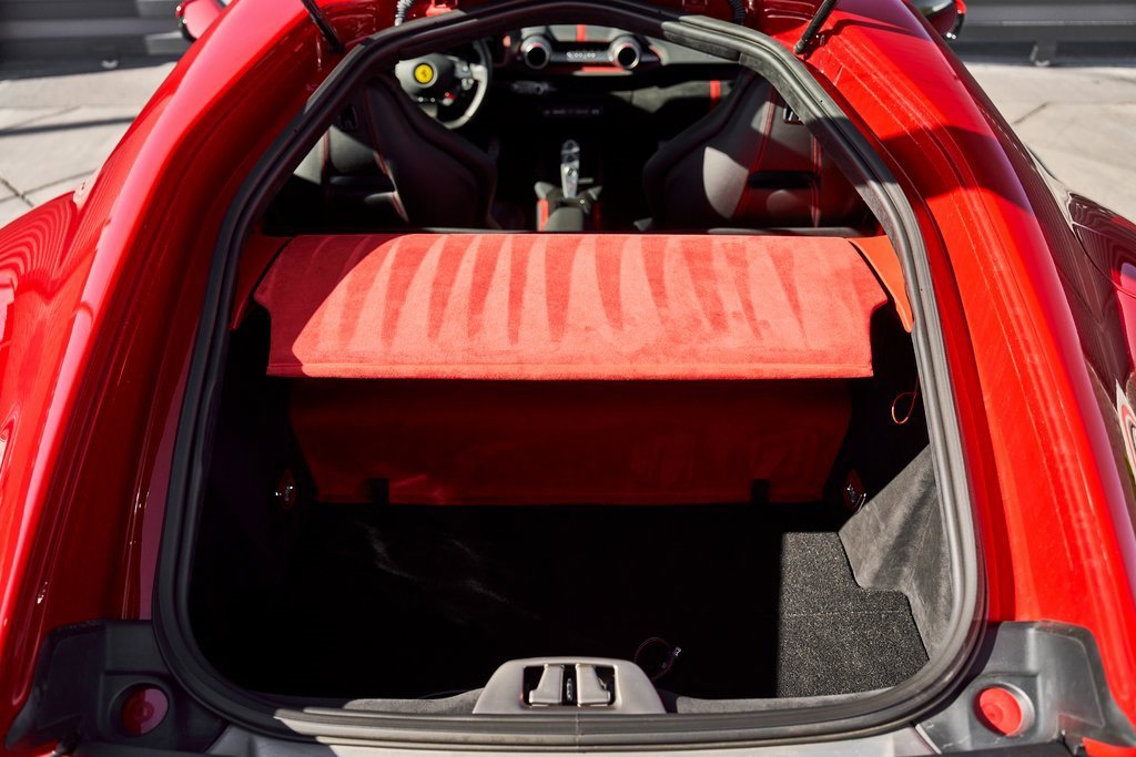 Used 2018 Ferrari 812 Superfast image 23