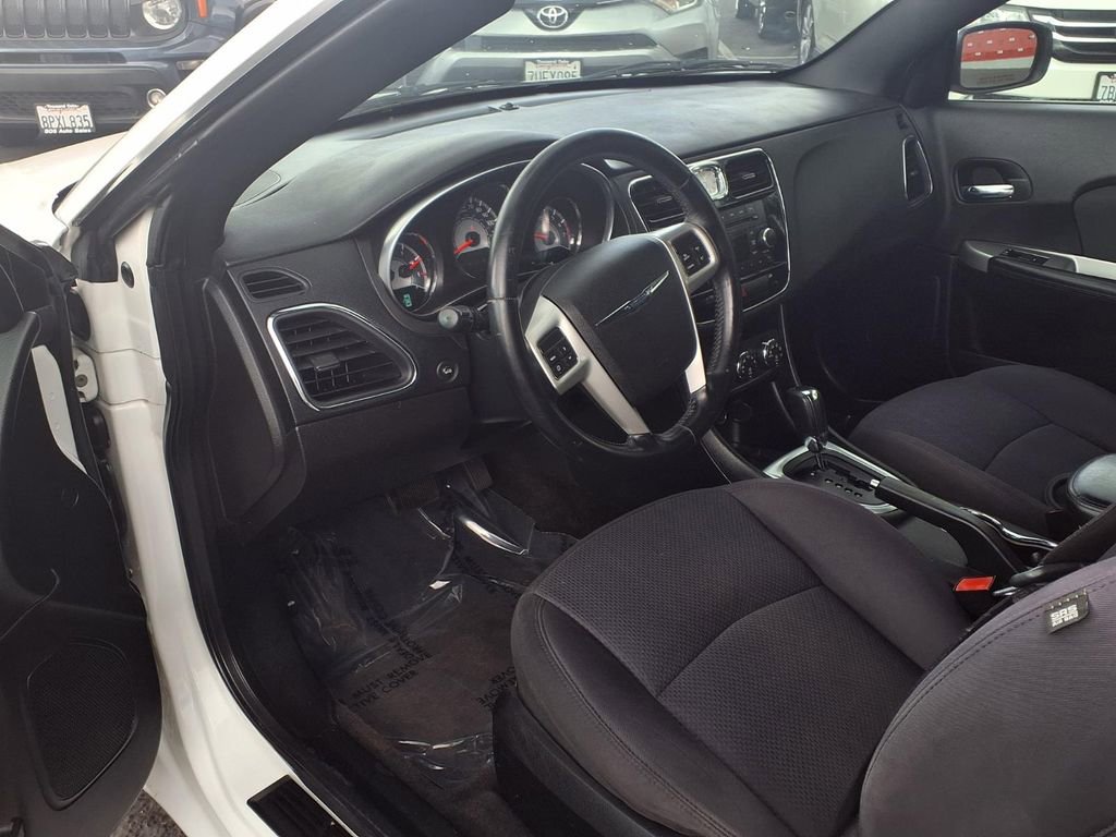 Used 2012 Chrysler 200 Touring FWD image 13