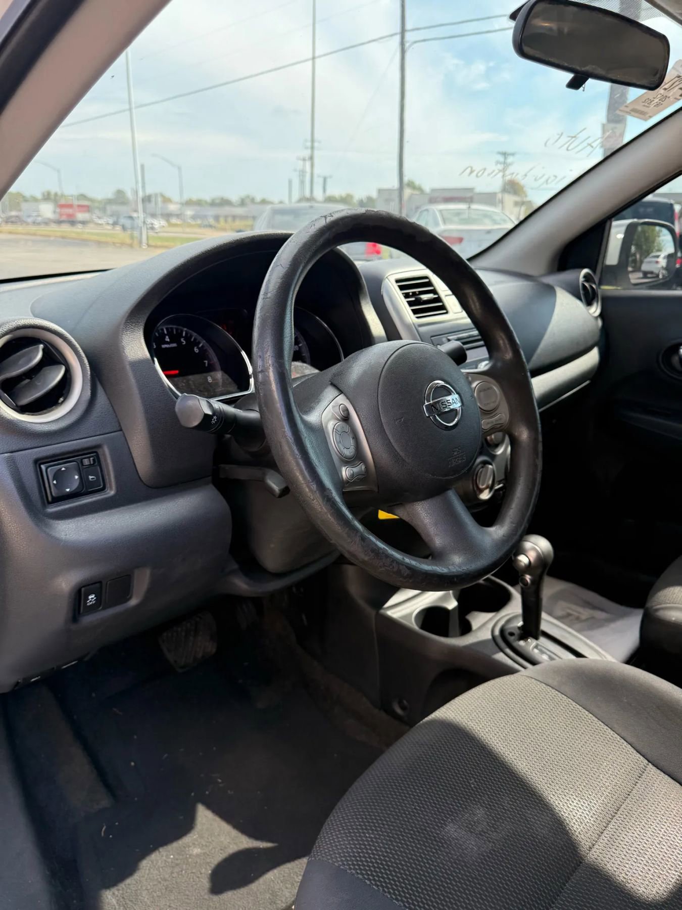 Used 2012 Nissan Versa SL image 8