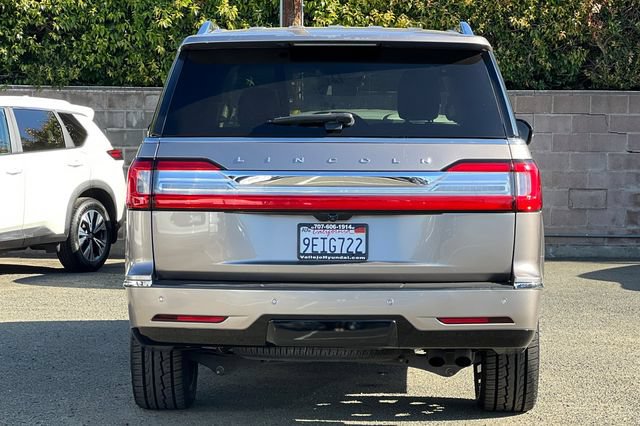 Used 2019 Lincoln Navigator Select w/ Technology Package RWD image 7