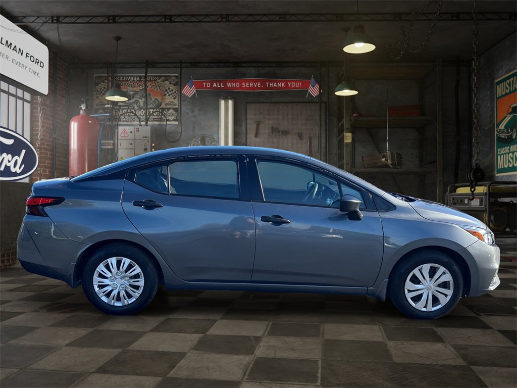 Used 2022 Nissan Versa S image 32