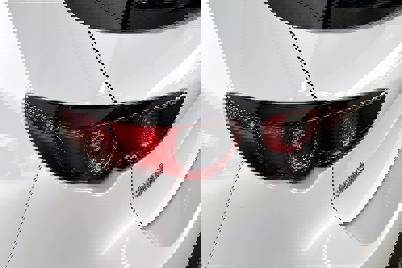 Used 2021 MAZDA MAZDA3 s image 29