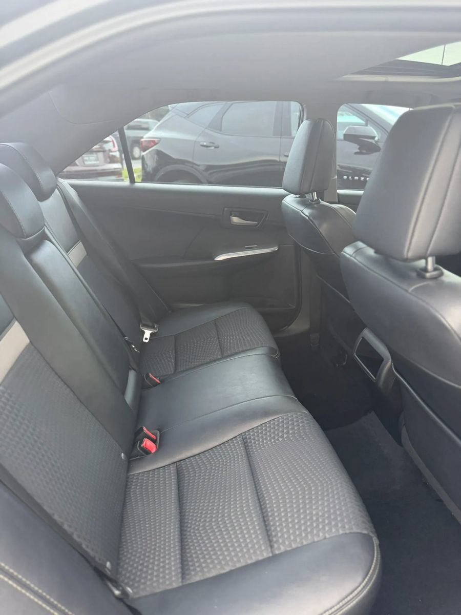 Used 2012 Toyota Camry SE FWD image 17