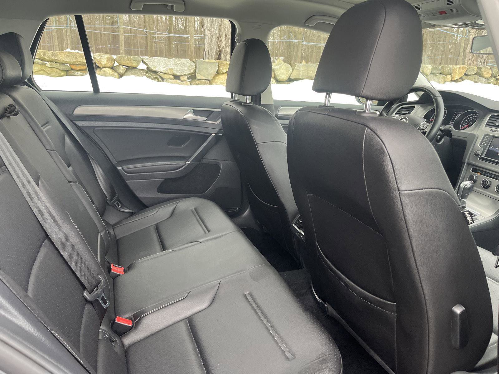 Used 2017 Volkswagen Golf Wolfsburg Edition image 38