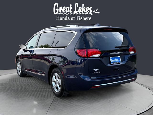 Used 2017 Chrysler Pacifica Touring-L Plus FWD image 3