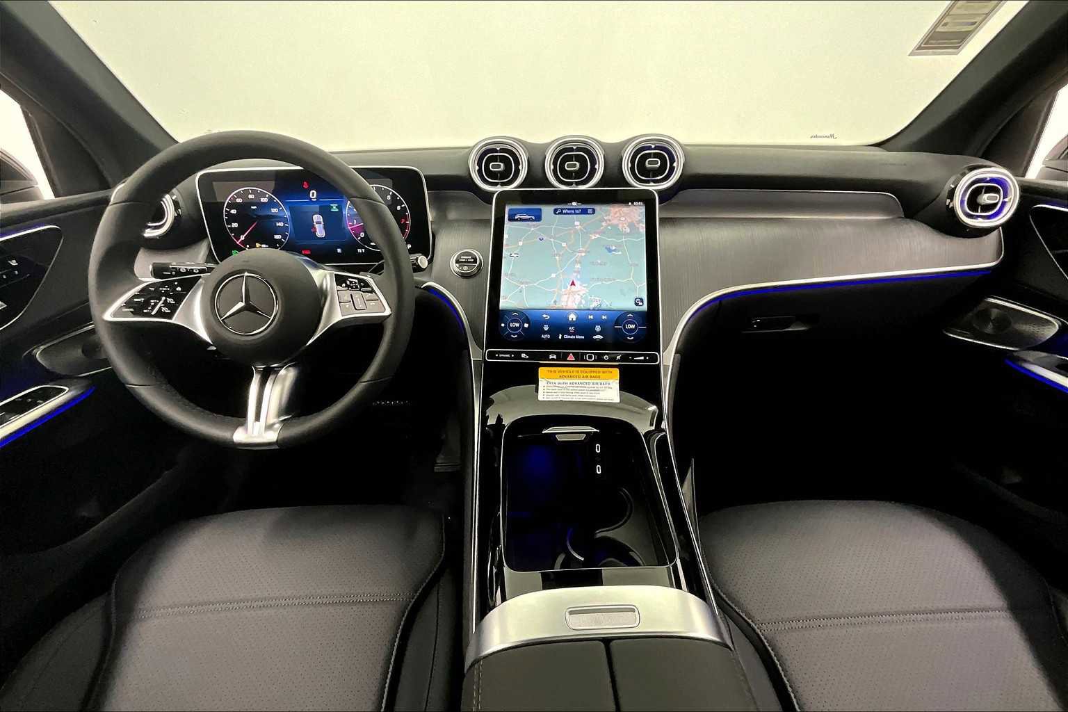 Used 2025 Mercedes-Benz GLC 300 image 5