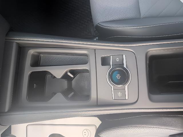 New 2025 Volkswagen Tiguan SE image 15