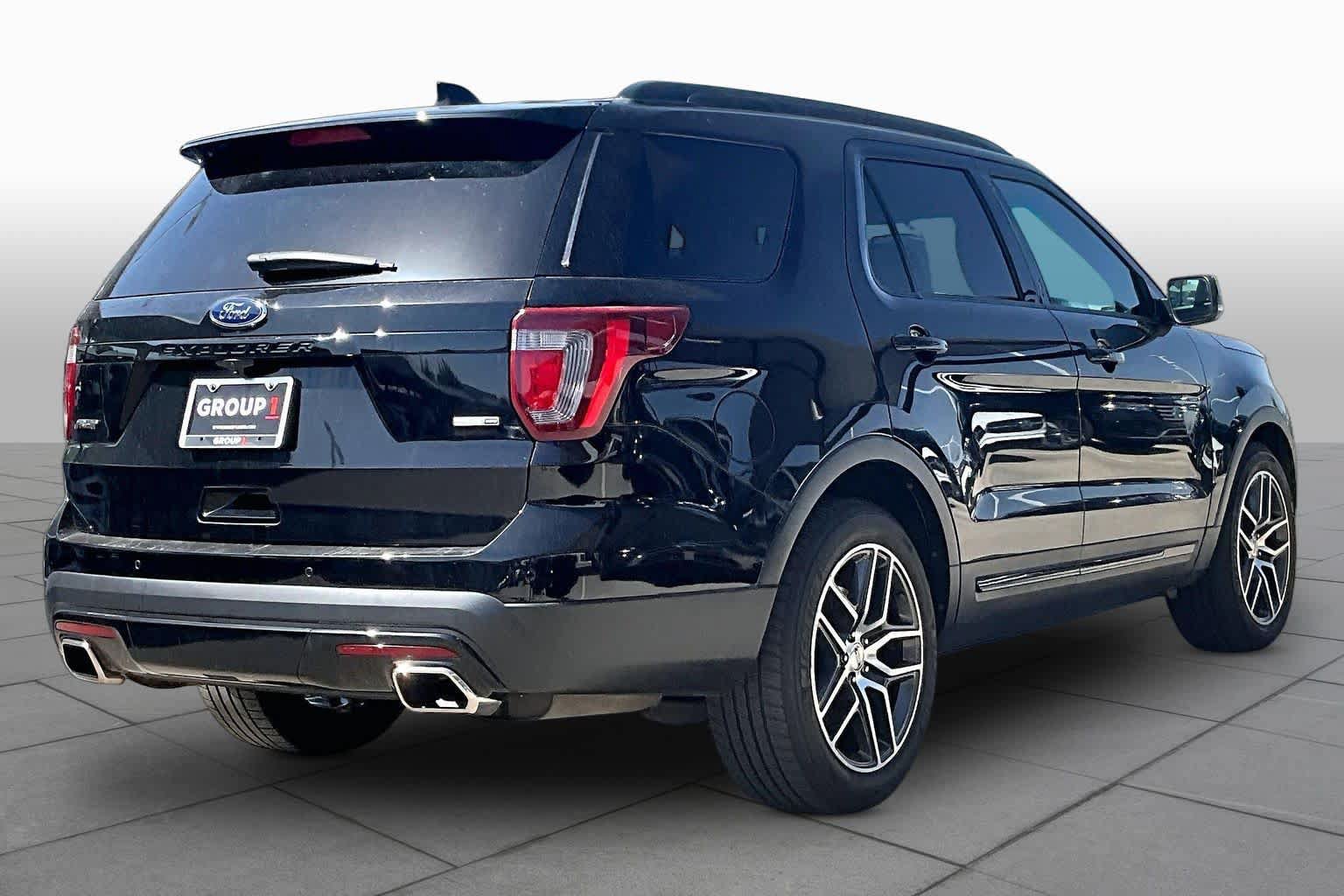 Used 2016 Ford Explorer Sport w/ Equipment Group 401A AWD/4WD image 11