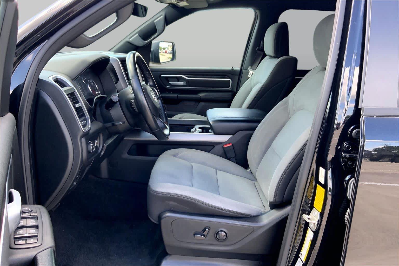 Used 2023 RAM 1500 Big Horn AWD/4WD image 15