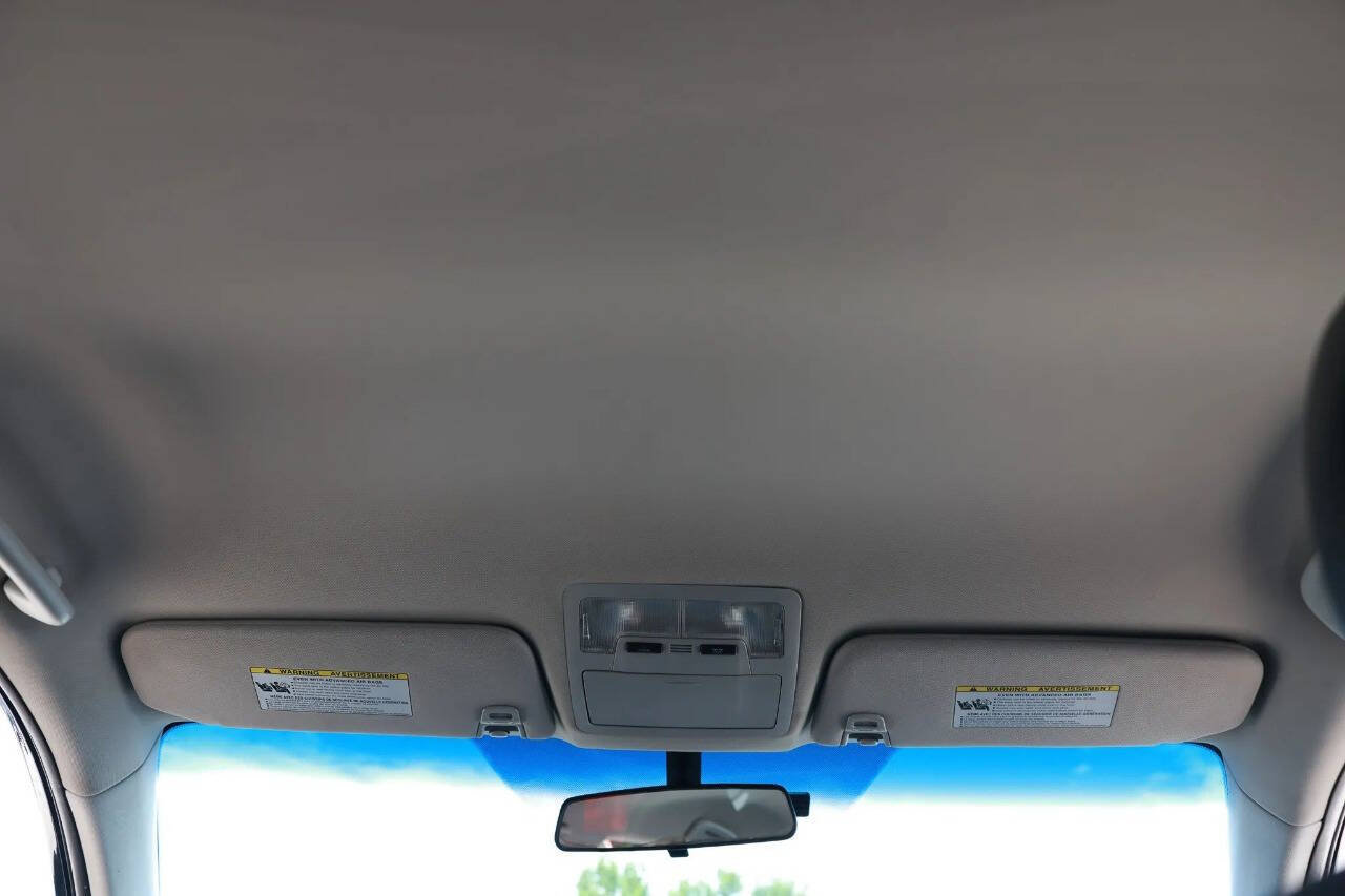 Used 2015 Toyota Avalon XLE FWD image 44