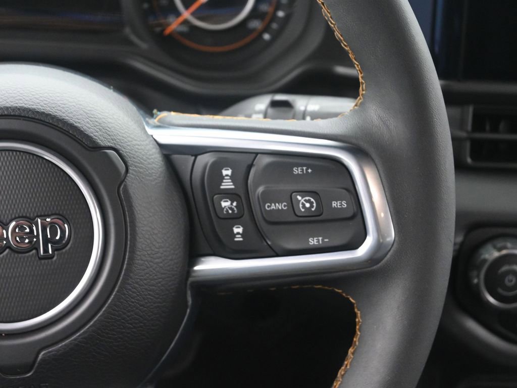 Used 2024 Jeep Wrangler Sahara image 29