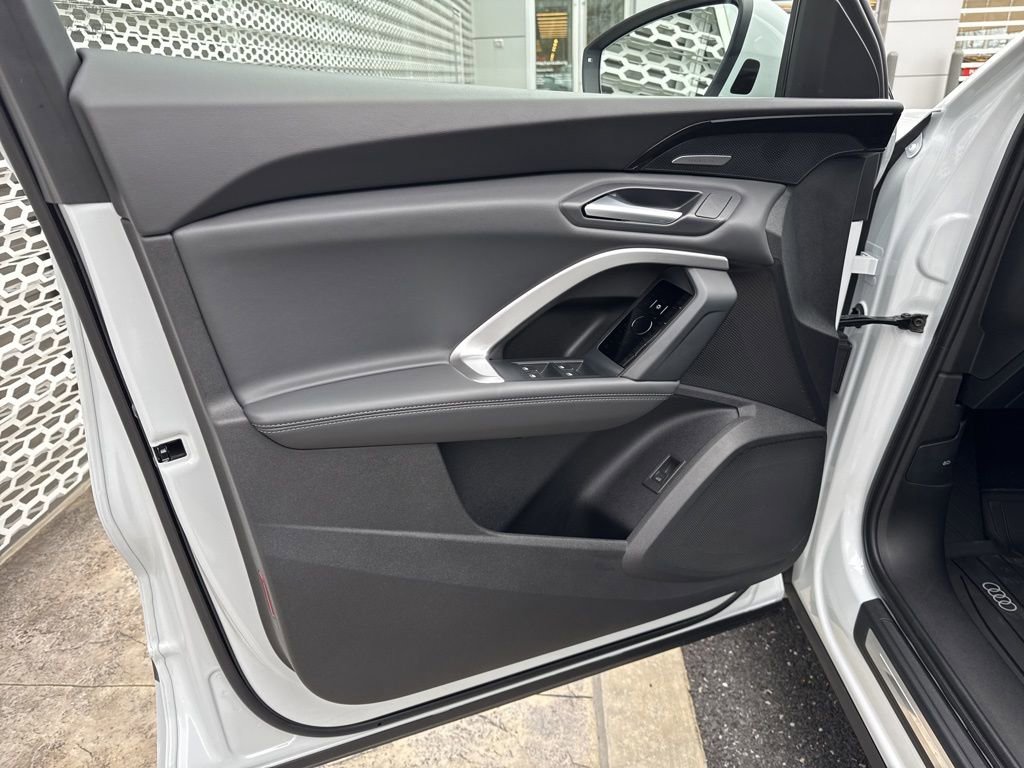 New 2025 Audi Q5 Prestige image 17