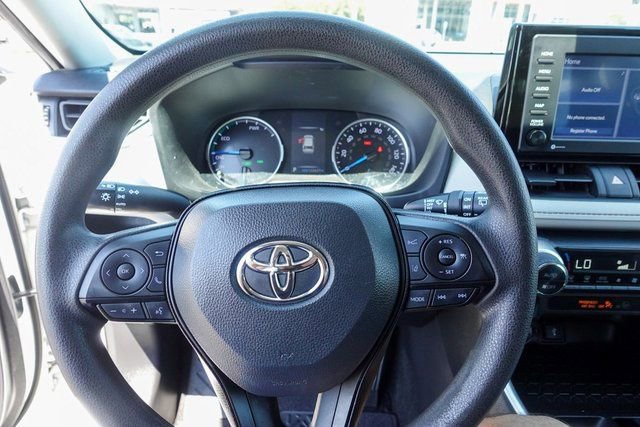 Used 2022 Toyota RAV4 XLE image 14