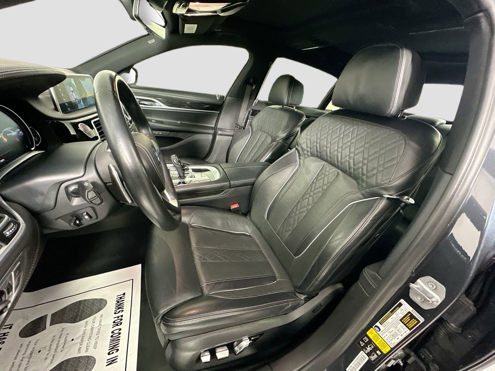 Used 2019 BMW 750i xDrive w/ Executive Package image 23