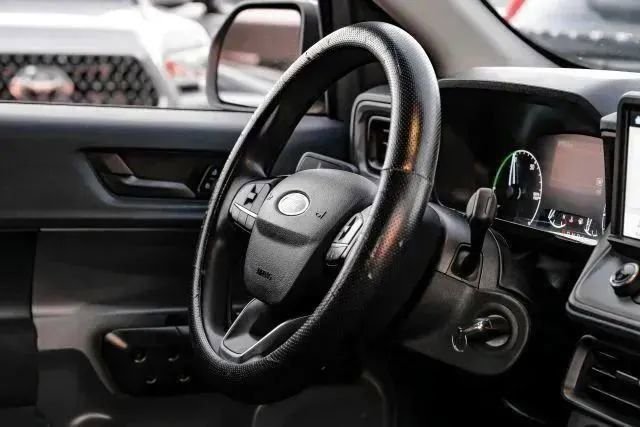 Used 2024 Ford Maverick XL image 20