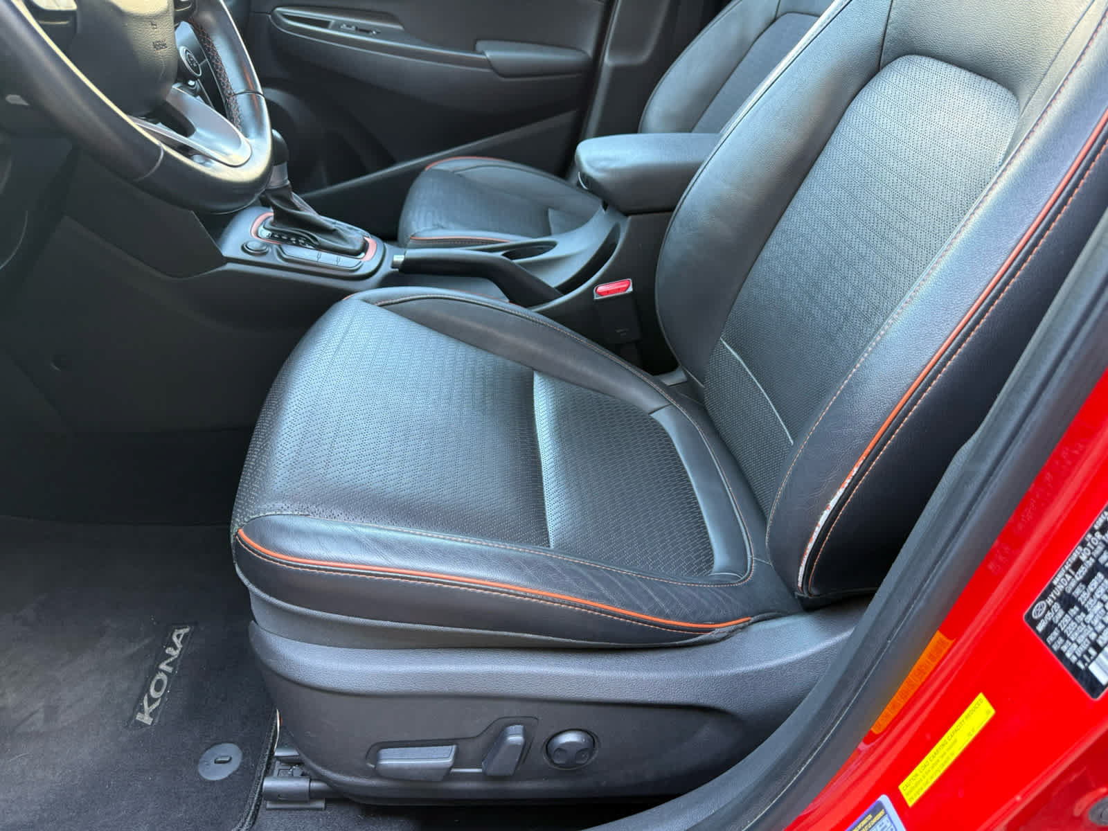 Used 2020 Hyundai Kona Ultimate AWD/4WD image 2