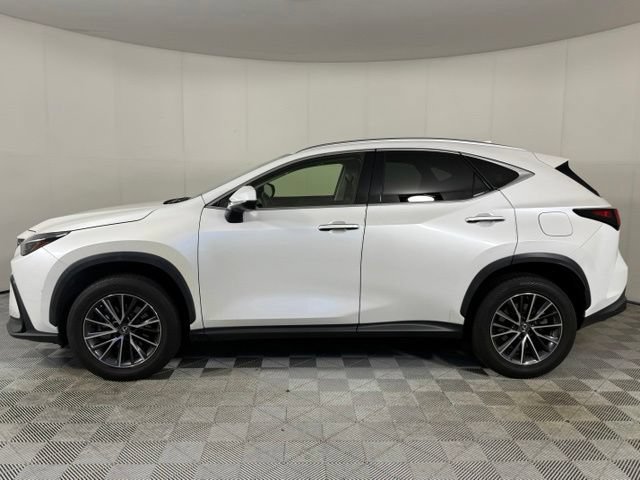 Used 2023 Lexus NX 250 FWD w/ Towing Package (2000 Lbs) image 3