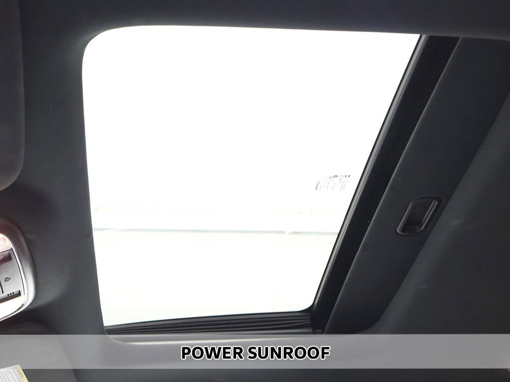 Used 2021 Jeep Grand Cherokee Limited image 4