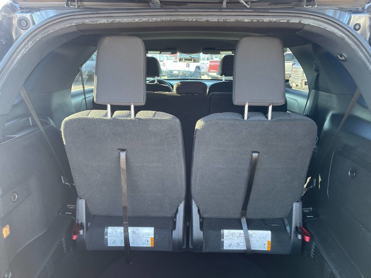 Used 2017 Ford Explorer XLT AWD/4WD image 13