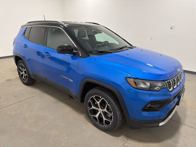 Used 2024 Jeep Compass Limited image 3