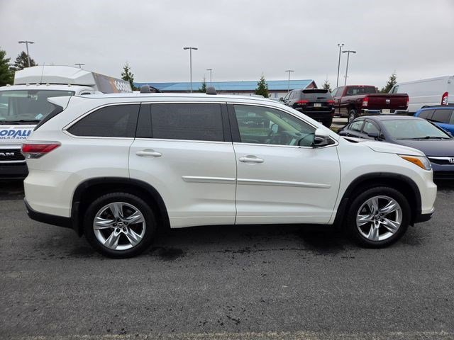 Used 2016 Toyota Highlander Limited Platinum image 17