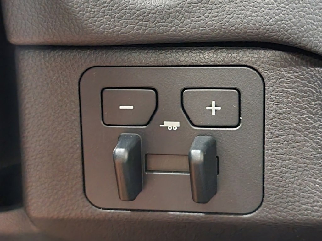 Used 2024 Toyota Sequoia Limited image 9