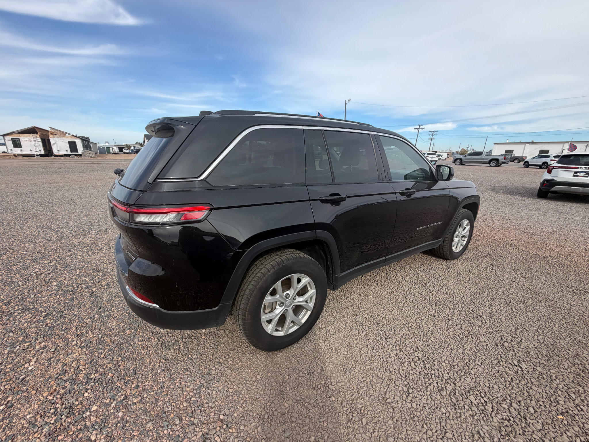 Used 2023 Jeep Grand Cherokee Limited AWD/4WD image 19