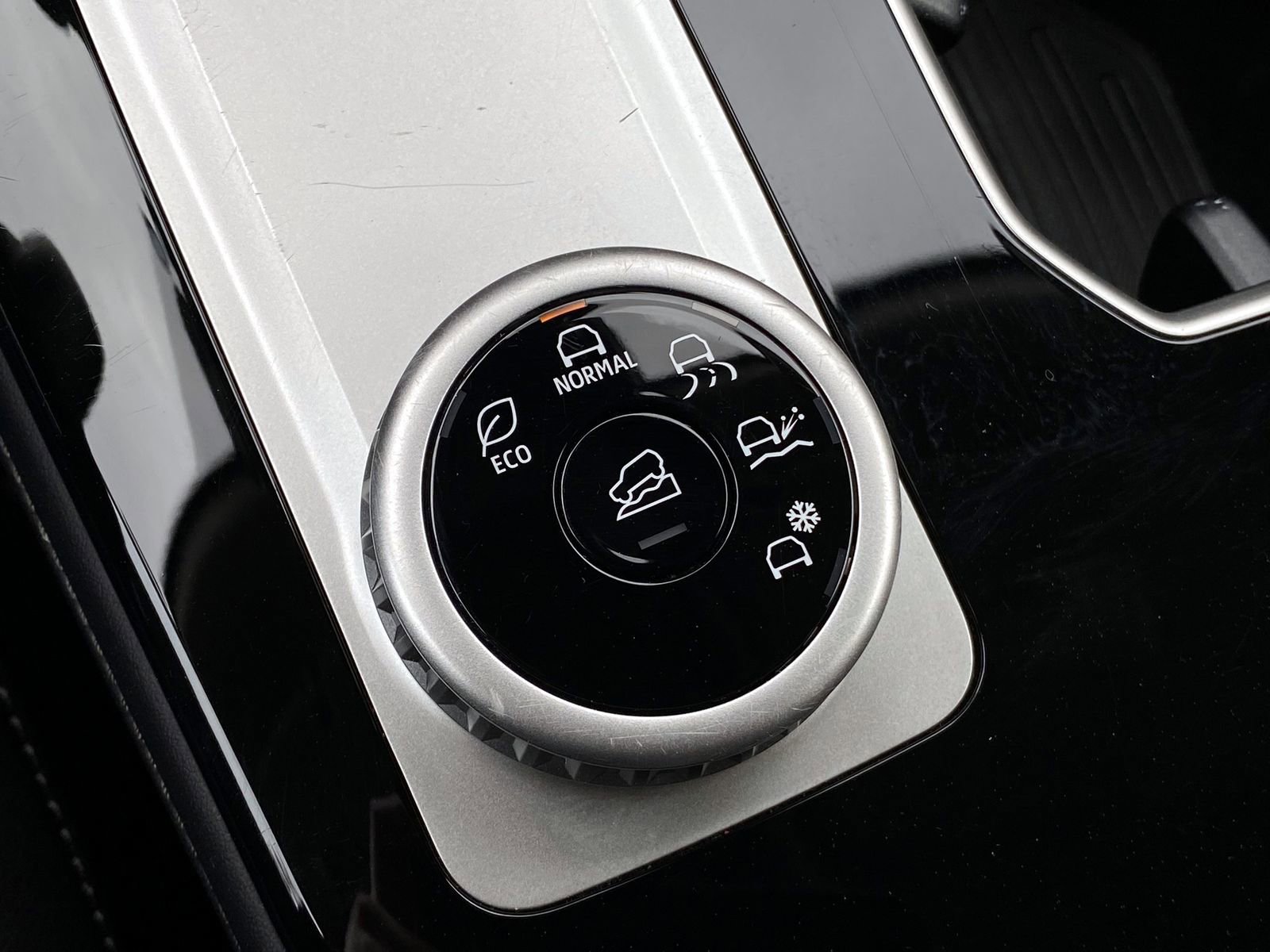 Used 2025 Mitsubishi Outlander SEL image 19