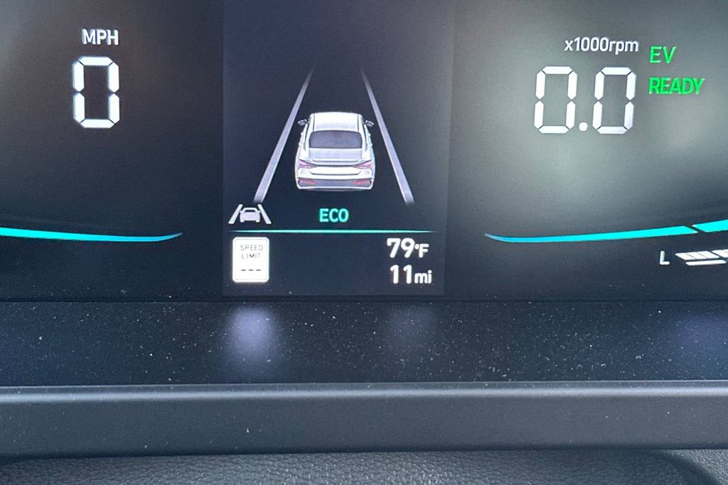 New 2026 Hyundai Elantra Blue image 21