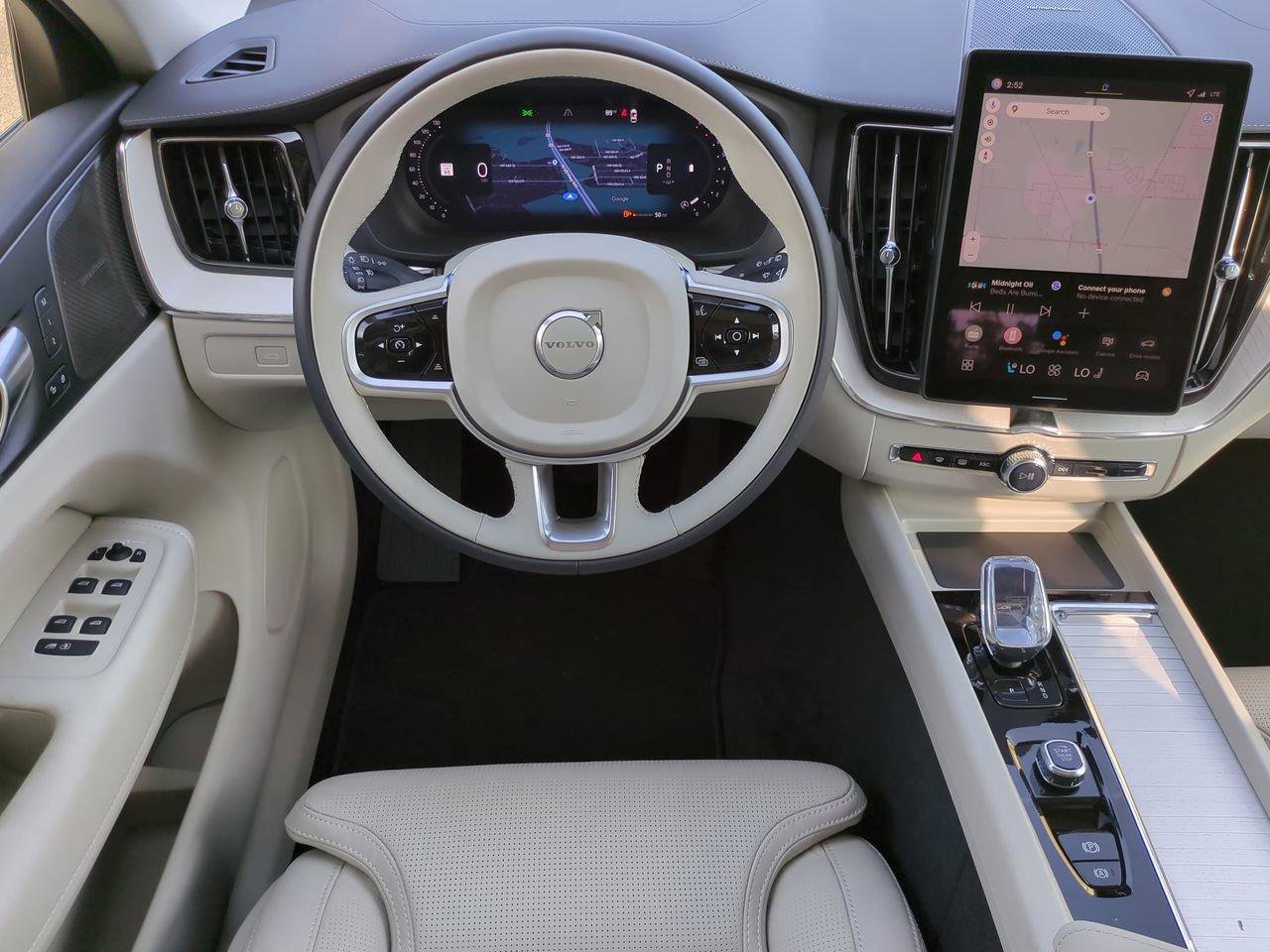 New 2026 Volvo XC60 B5 Ultra w/ Climate Package image 14