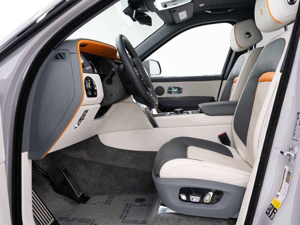 Certified 2023 Rolls-Royce Cullinan w/ Dark Exterior Package AWD/4WD image 15