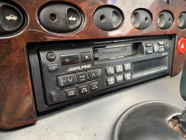 Used 1997 Aston Martin DB7 Volante RWD image 14