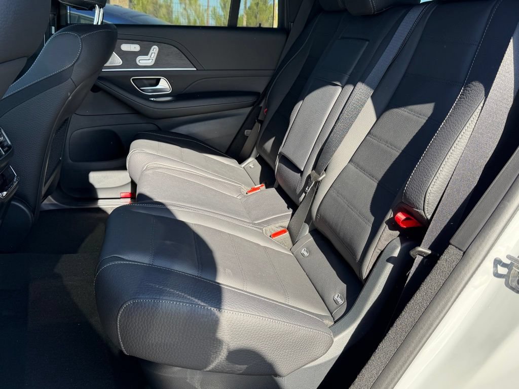 New 2026 Mercedes-Benz GLS 580 4MATIC image 29