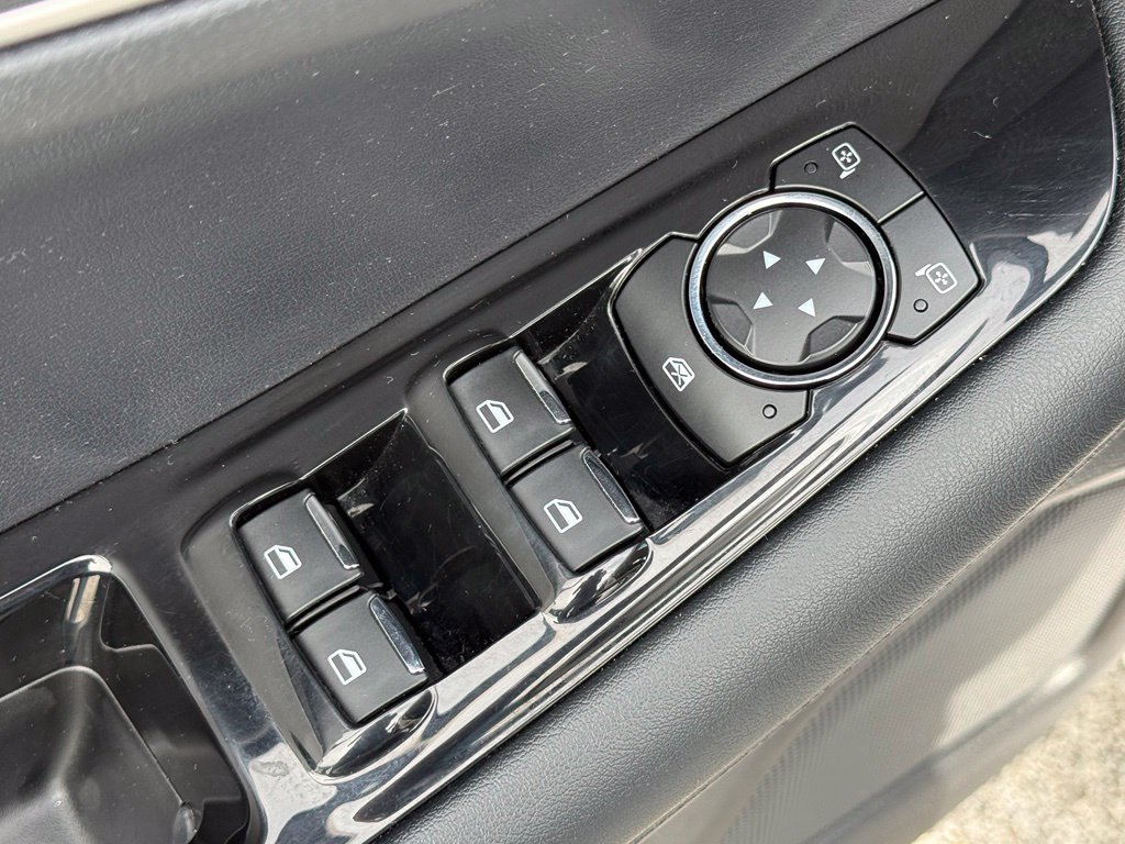 Used 2017 Ford Edge SEL w/ Equipment Group 201A FWD image 15