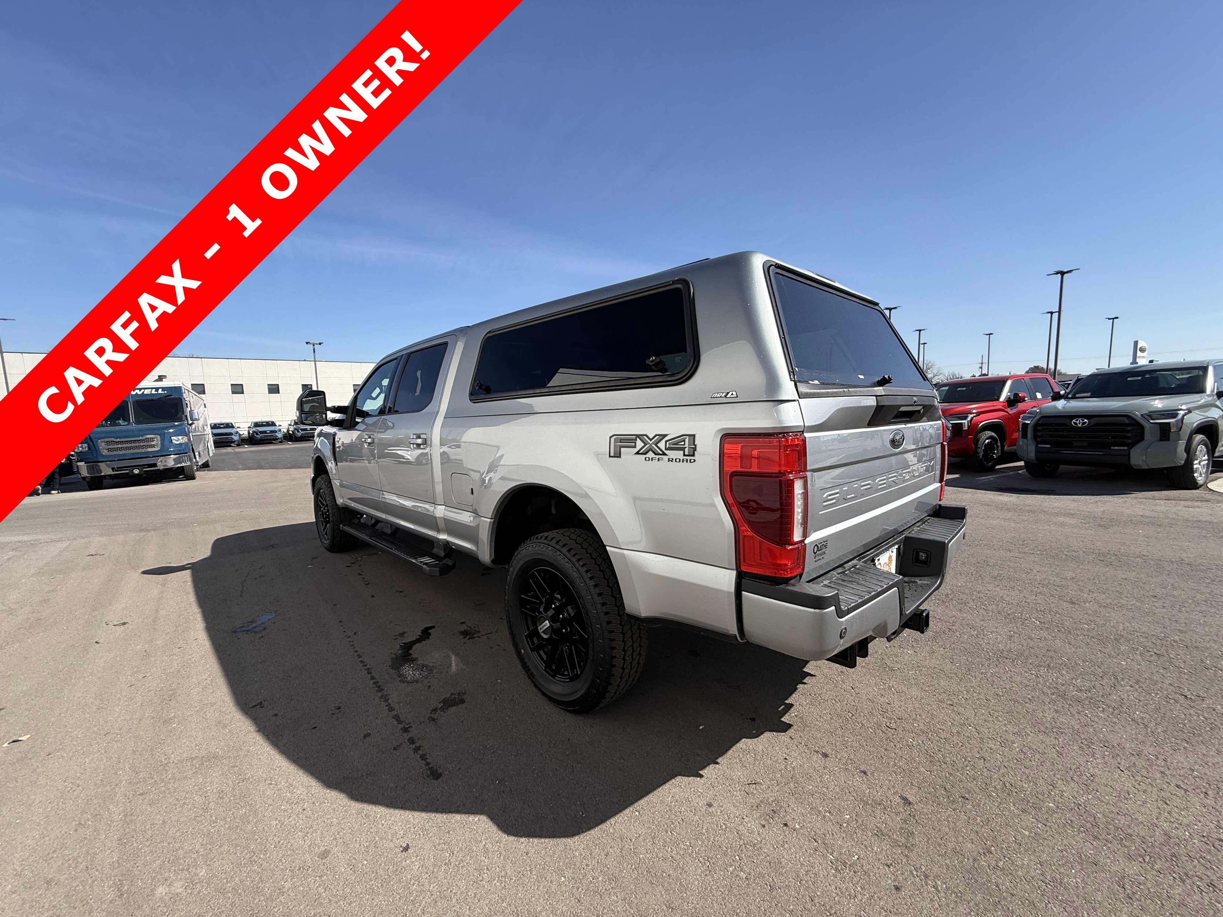 Used 2022 Ford F250 Lariat w/ Black Appearance Package image 3