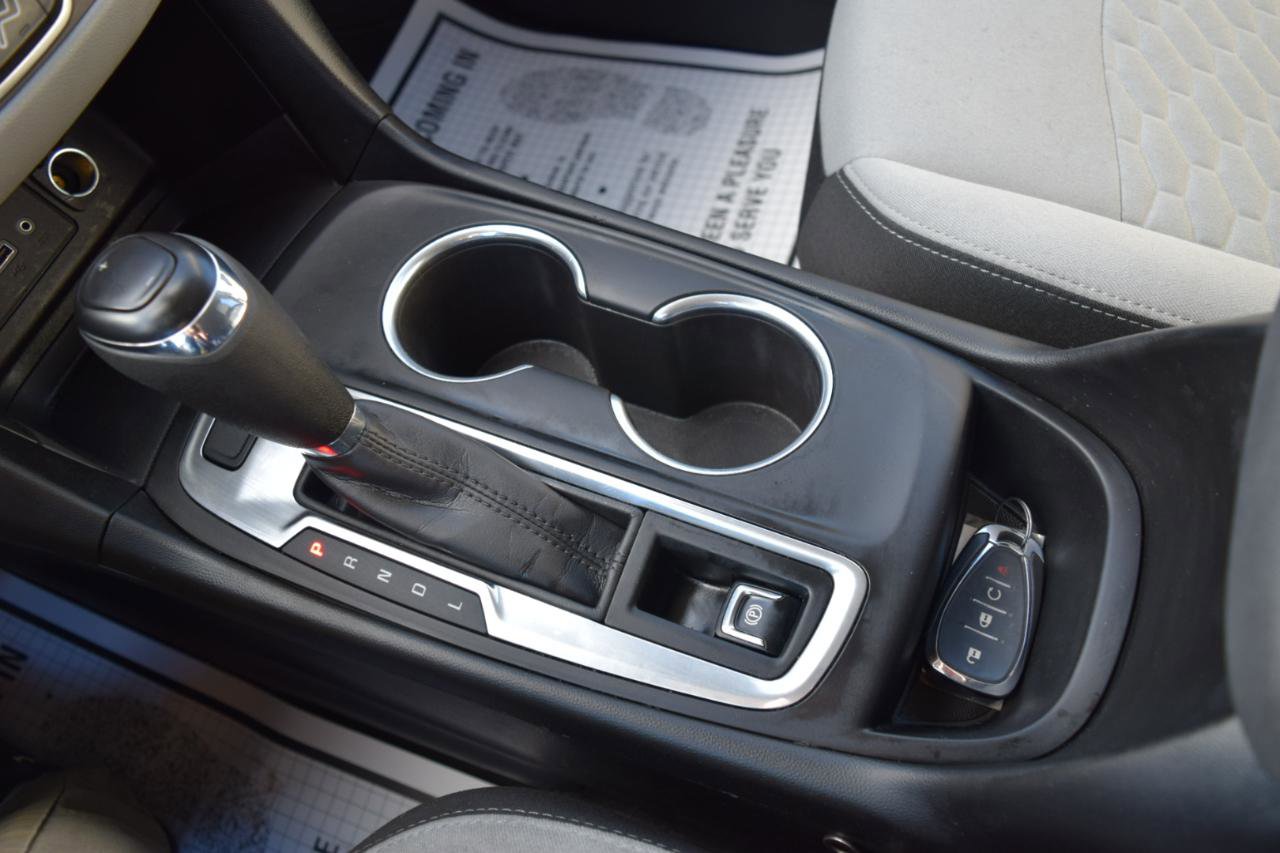 Used 2020 Chevrolet Equinox LS w/ LS Convenience Package image 28