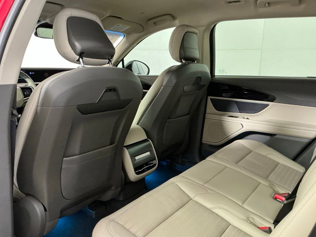 Used 2024 Lincoln Nautilus Reserve AWD/4WD image 24