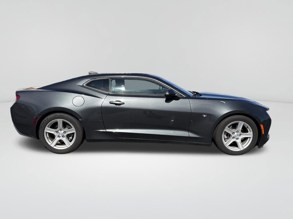 Used 2018 Chevrolet Camaro LT image 7