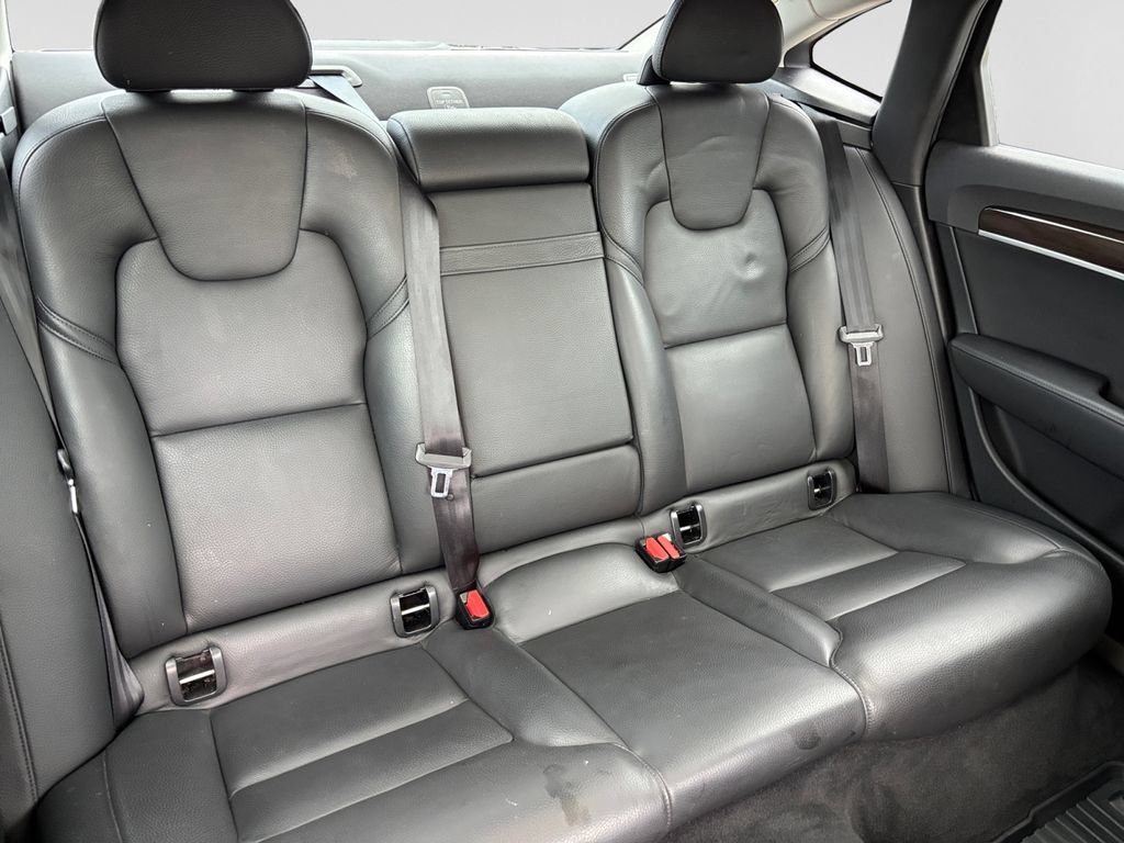 Used 2018 Volvo S90 T5 Momentum w/ Convenience Package FWD image 18