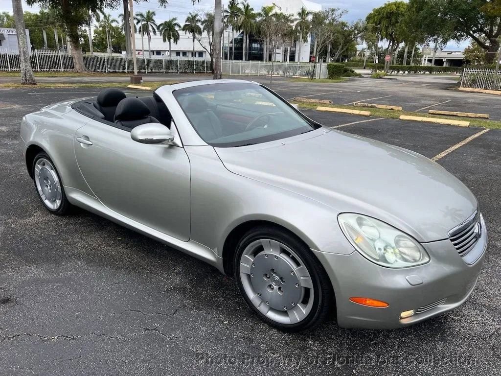 Used 2002 Lexus SC 430 Convertible image 3