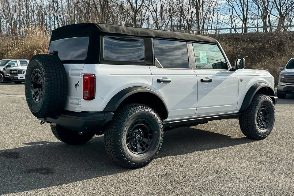 New 2026 Ford Bronco Big Bend w/ Black Diamond Package AWD/4WD image 3