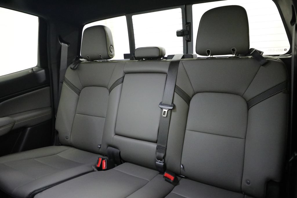 Used 2024 Chevrolet Colorado ZR2 w/ ZR2 Convenience Package III AWD/4WD image 12